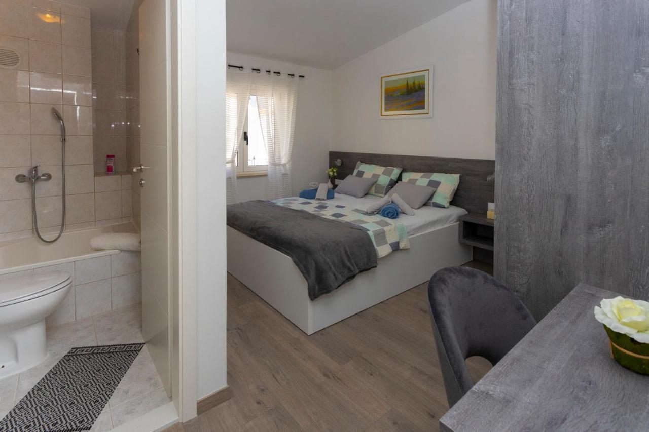 Ferienwohnung Koko Makarska Exterior foto